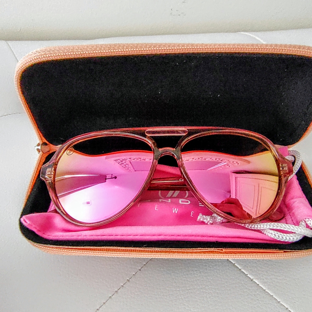 ~~BLENDERS🩷Skyway Sunglasses~~ - Picture 9 of 15